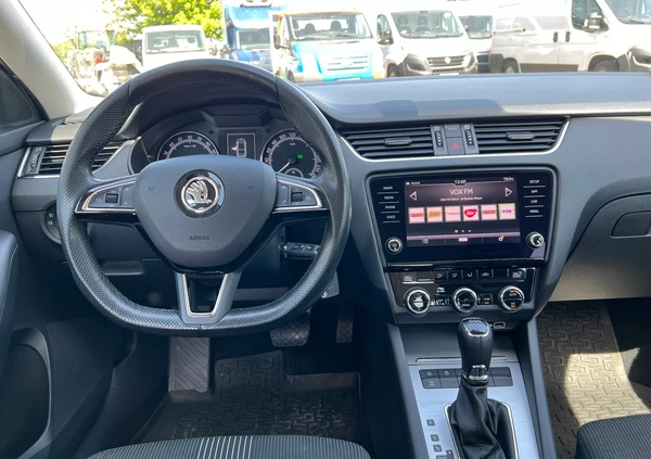 Skoda Octavia cena 53800 przebieg: 218245, rok produkcji 2018 z Wisła małe 326